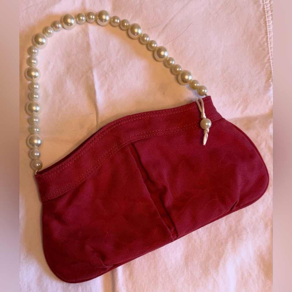 Mondani Pink Clutch with Pearl Handle from 2008 First Lady’s Luncheon